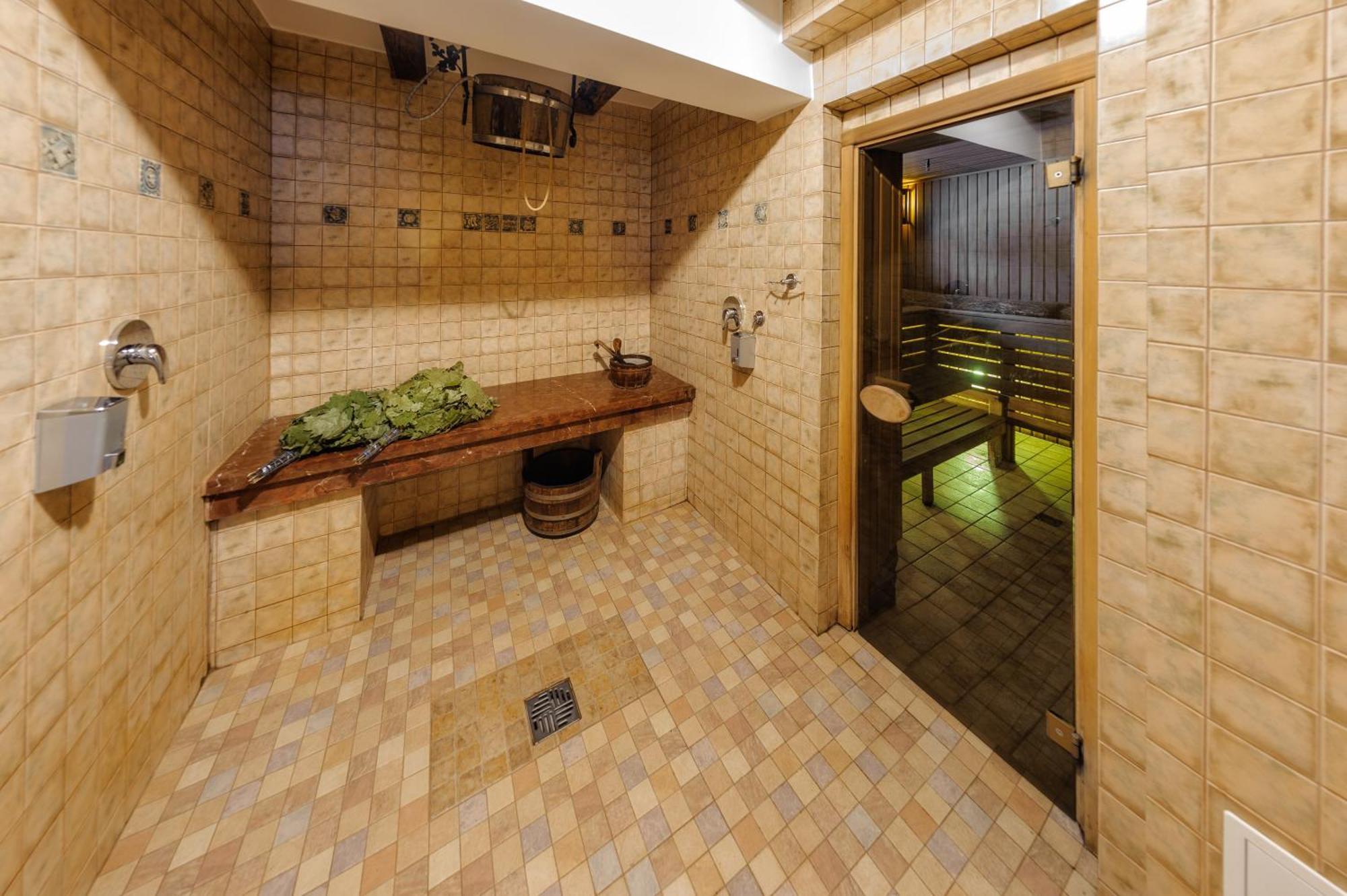 Korunka Hotell Tatariv Exteriör bild